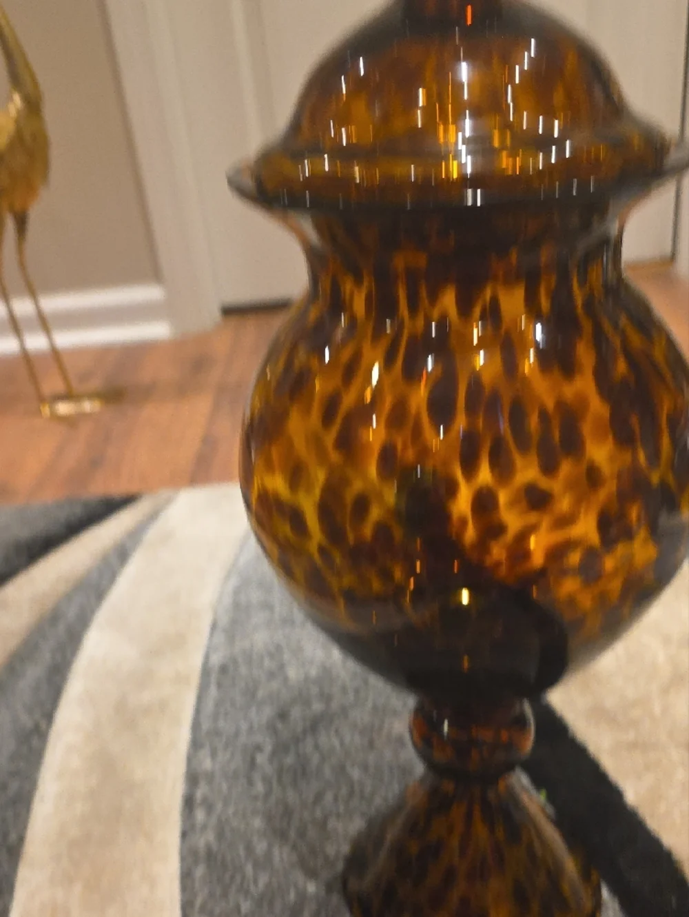 Vintage Amber and Dark Brown Tortoiseshell Glass Jar with Lid - Vintage - Picture 12 of 12